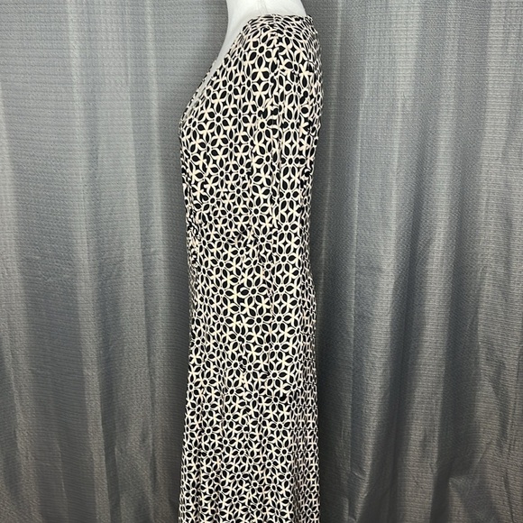 EN FOCUS CREAM AND BLACK LONG SLEEVED FAUX WRAP DRESS SIZE 12 - Picture 7 of 10